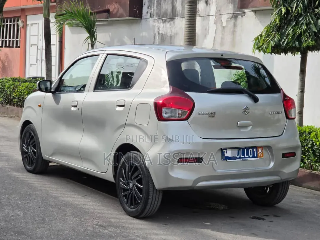 Suzuki Celerio 2022 Gris