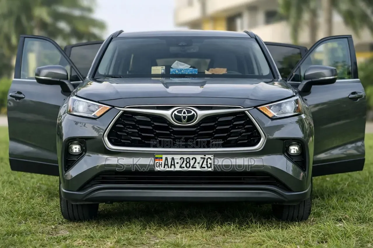 Toyota Highlander 2022 Gris