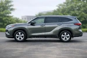 Toyota Highlander 2022 Gris