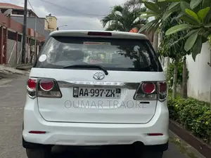 Toyota Fortuner 2015 Blanc