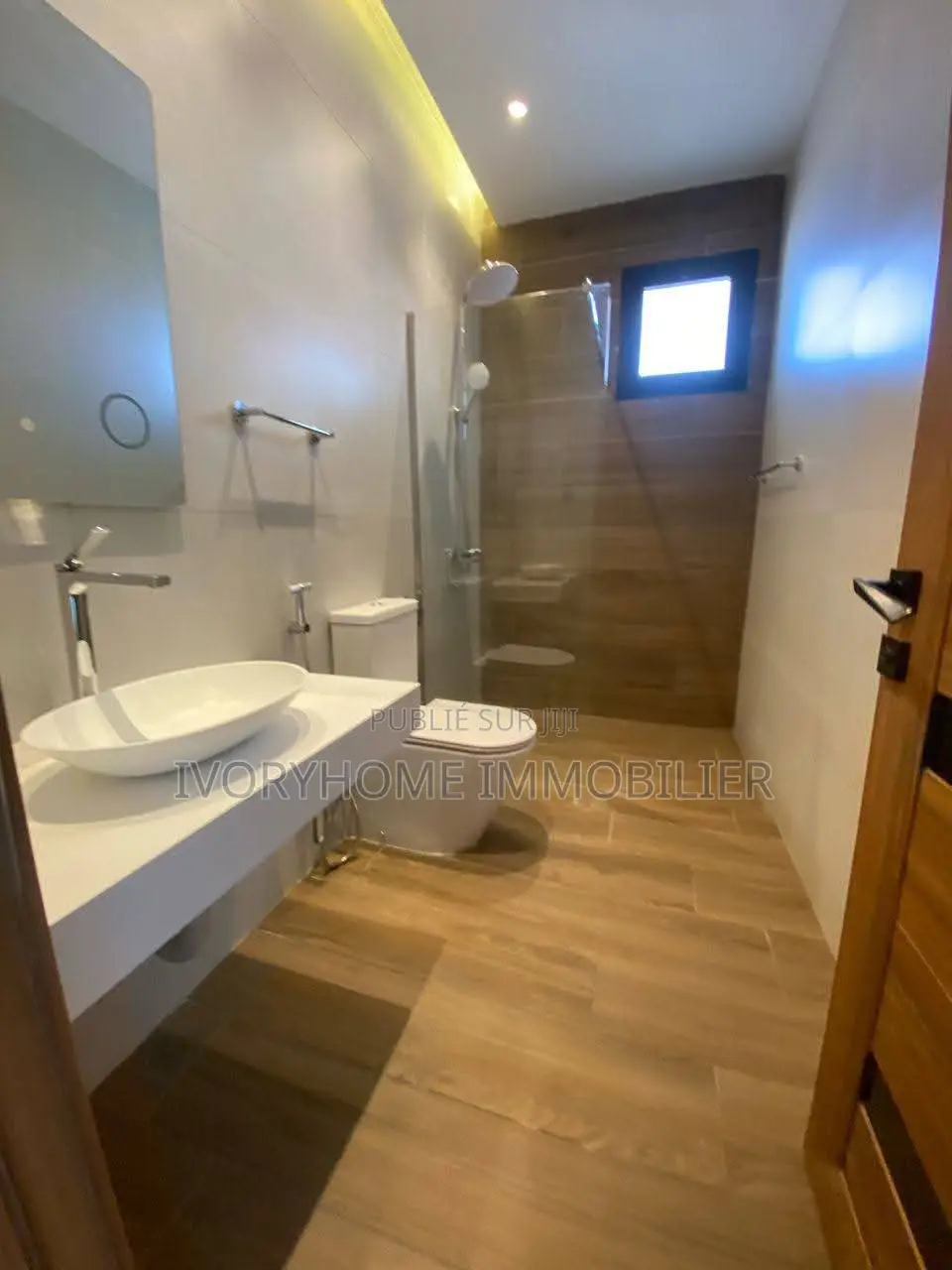 3chbre Appartement dans Cocody à Louer