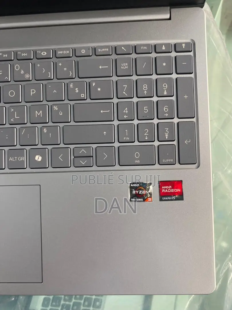 Nouveau Ordinateur portable HP 15 8GB Intel Core i3 SSD 512GB