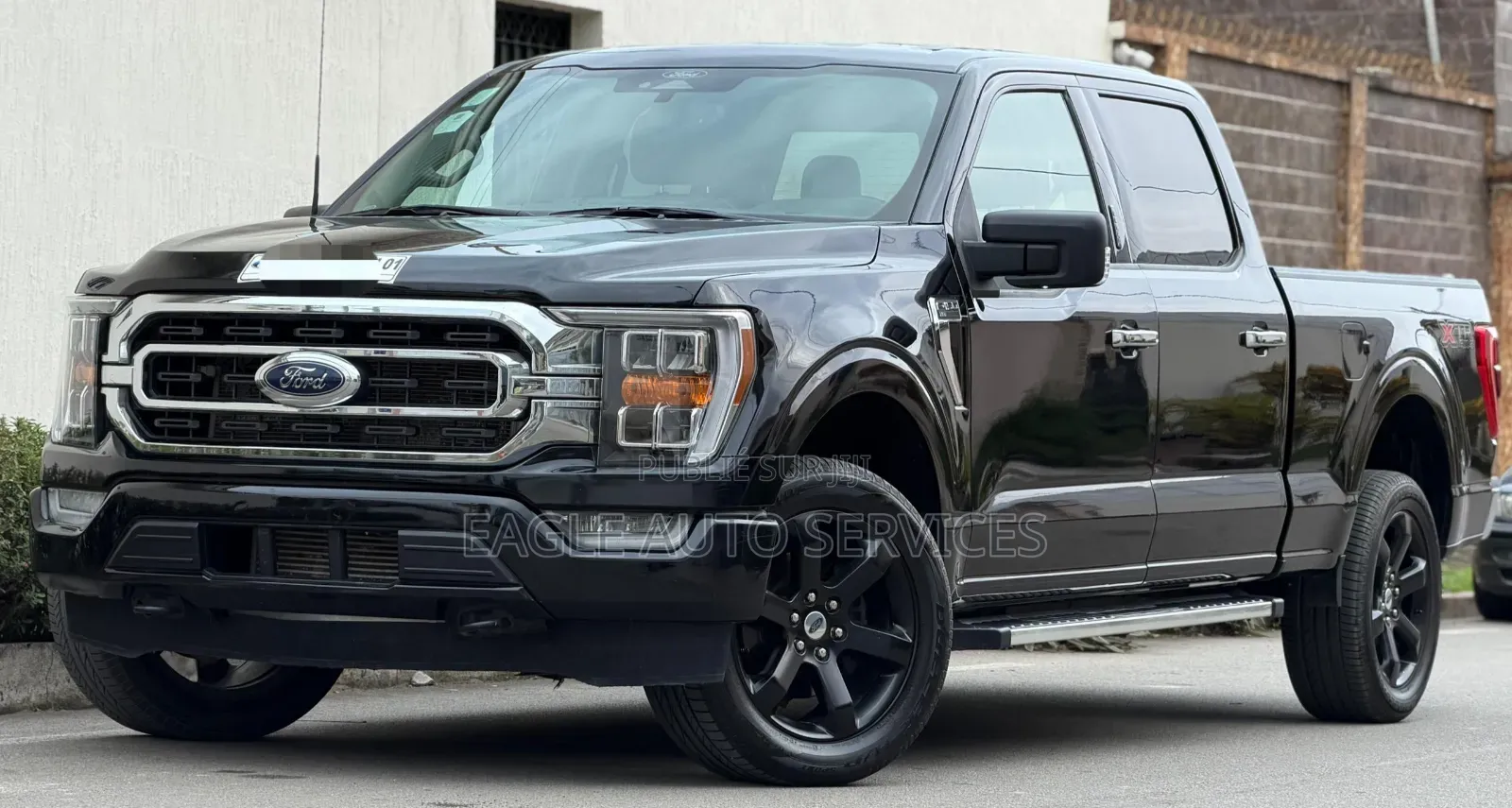 Ford F-150 XLT 2023 Noir