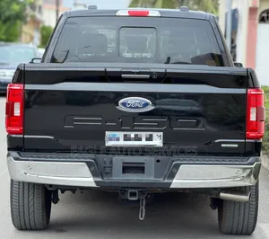 Ford F-150 XLT 2023 Noir