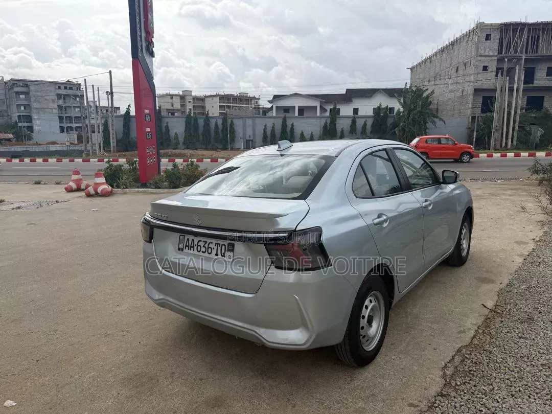 Suzuki Dzire 2025 Gris