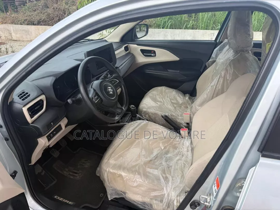Suzuki Dzire 2025 Gris