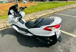 Nouveau Yamaha Majesty 2024 Blanc