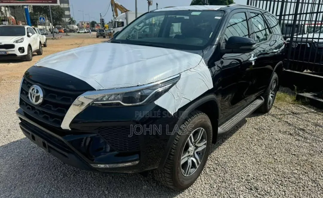 Nouveau Toyota Fortuner 2025 Noir