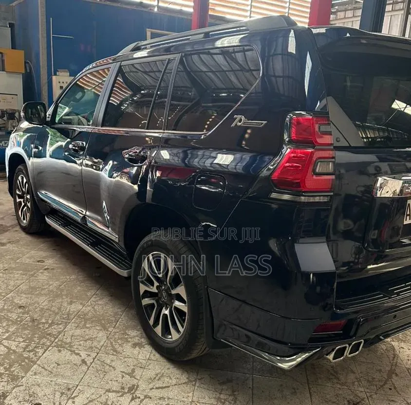Toyota Land Cruiser Prado 2021 Noir