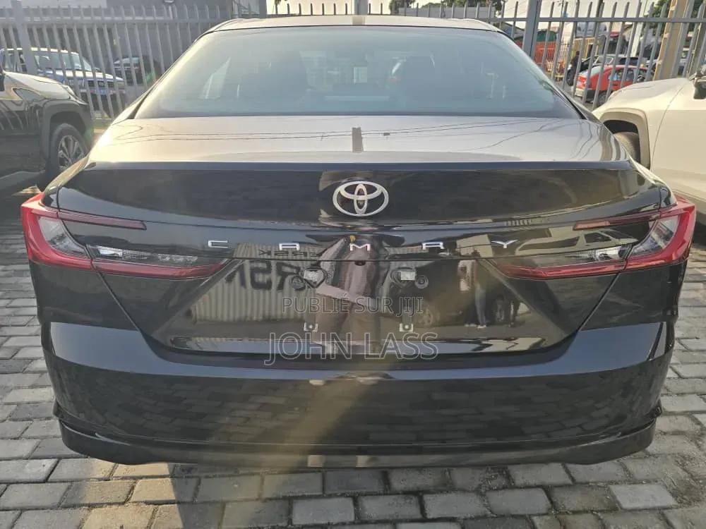 Nouveau Toyota Camry LE 2026 Noir