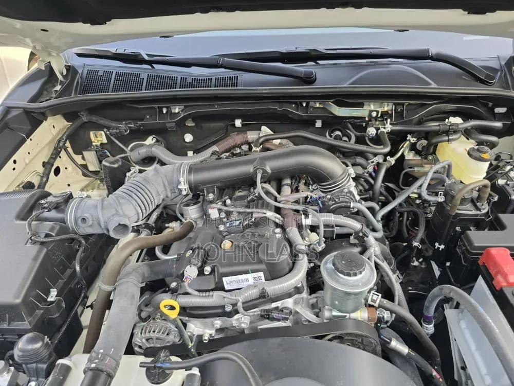 Nouveau Toyota Hilux 2025 Bordeaux