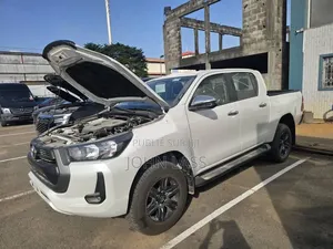 Nouveau Toyota Hilux 2025 Blanc