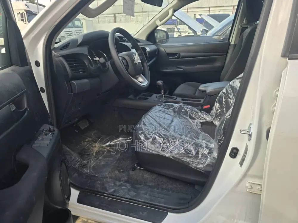 Nouveau Toyota Hilux 2025 Blanc