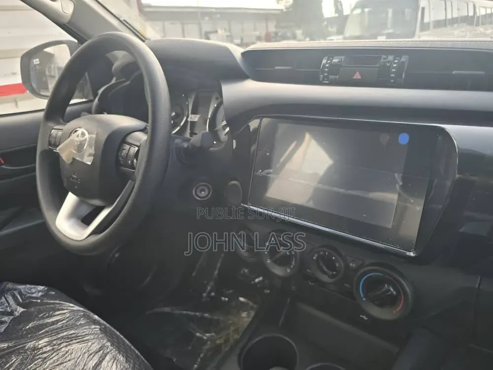 Nouveau Toyota Hilux 2025 Blanc