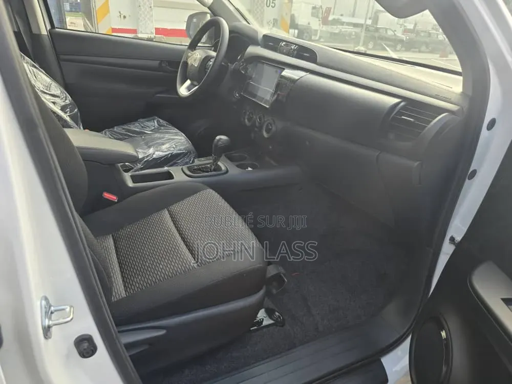 Nouveau Toyota Hilux 2025 Blanc