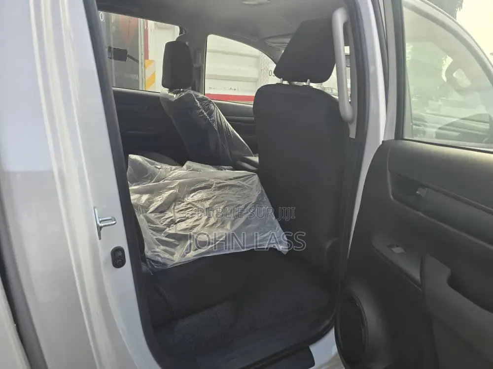Nouveau Toyota Hilux 2025 Blanc