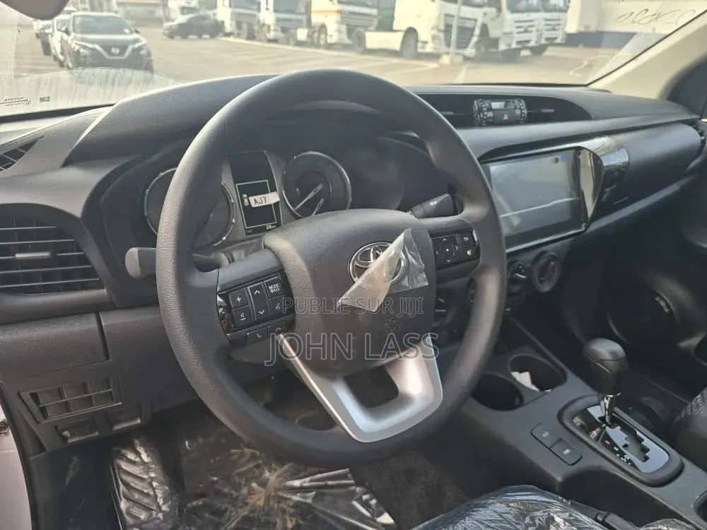 Nouveau Toyota Hilux 2025 Blanc
