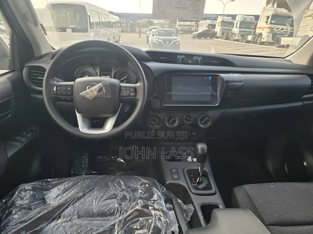 Nouveau Toyota Hilux 2025 Blanc