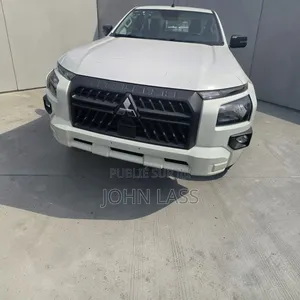 Nouveau Mitsubishi L200 2025 Blanc