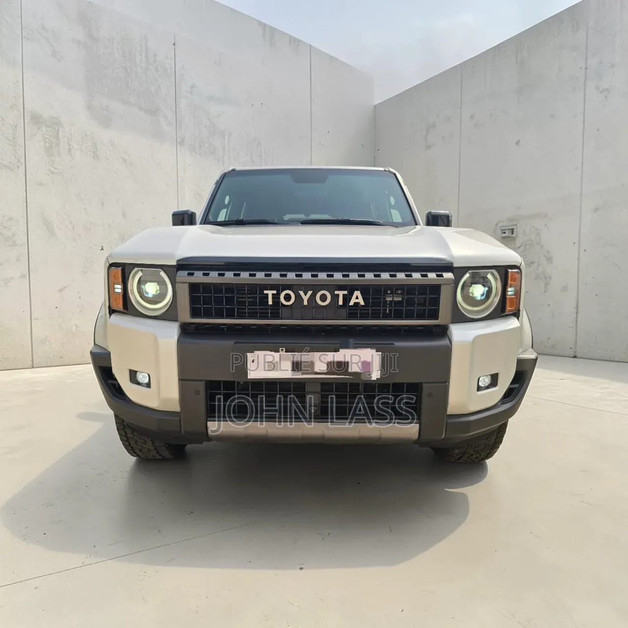 Nouveau Toyota Land Cruiser Prado 2026 Gris