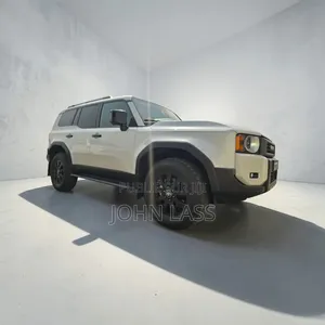 Nouveau Toyota Land Cruiser Prado 2026 Gris