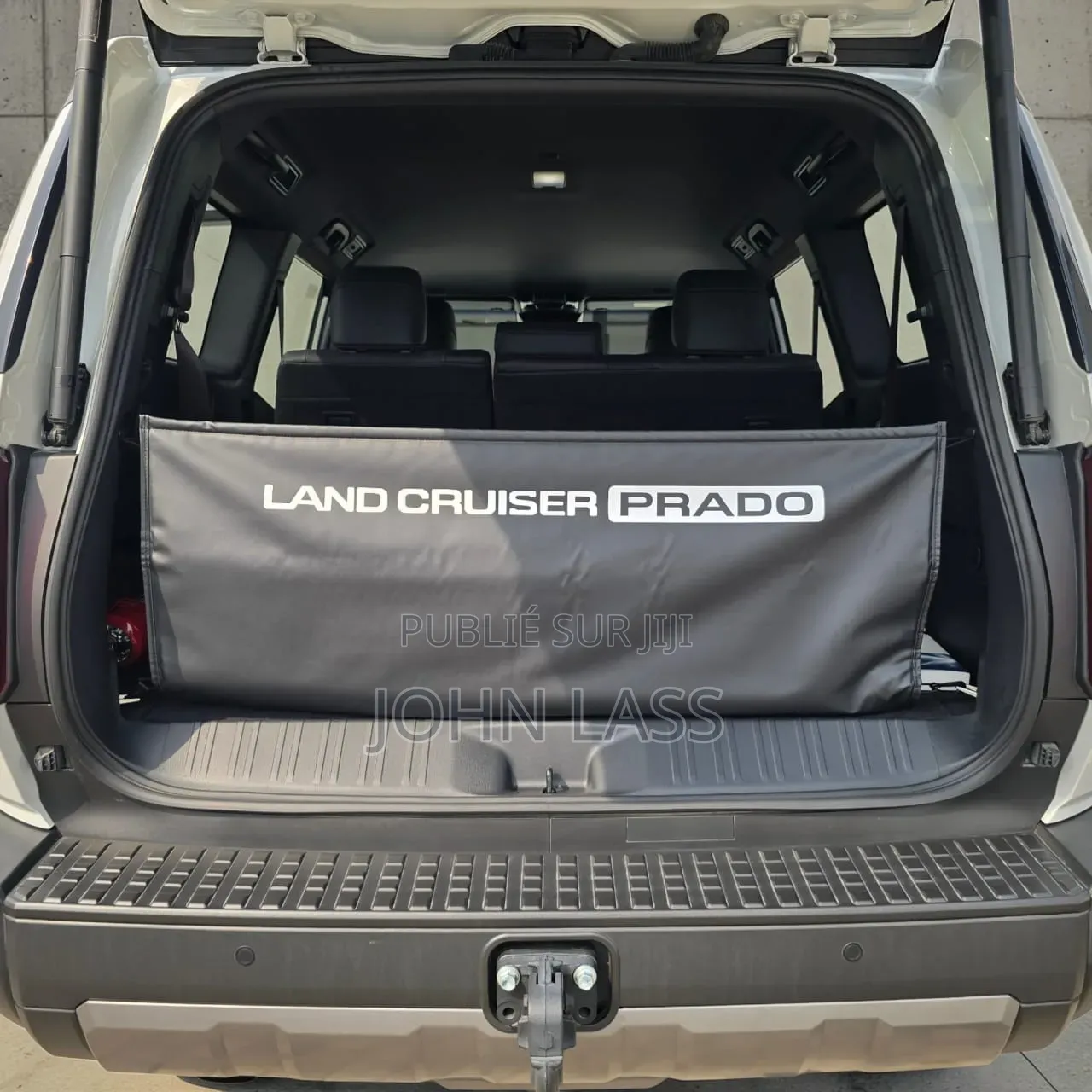 Nouveau Toyota Land Cruiser Prado 2026 Gris