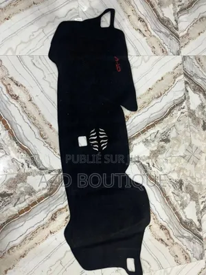 Tapis Decoratif Pour Tableau De Bord ( Plusieurs Marques Disponibles)