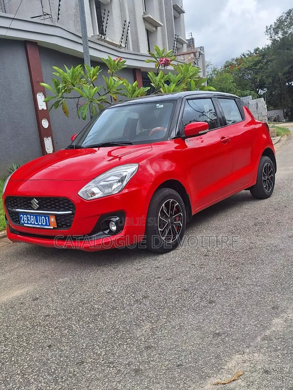 Suzuki Swift 2023 Bordeaux