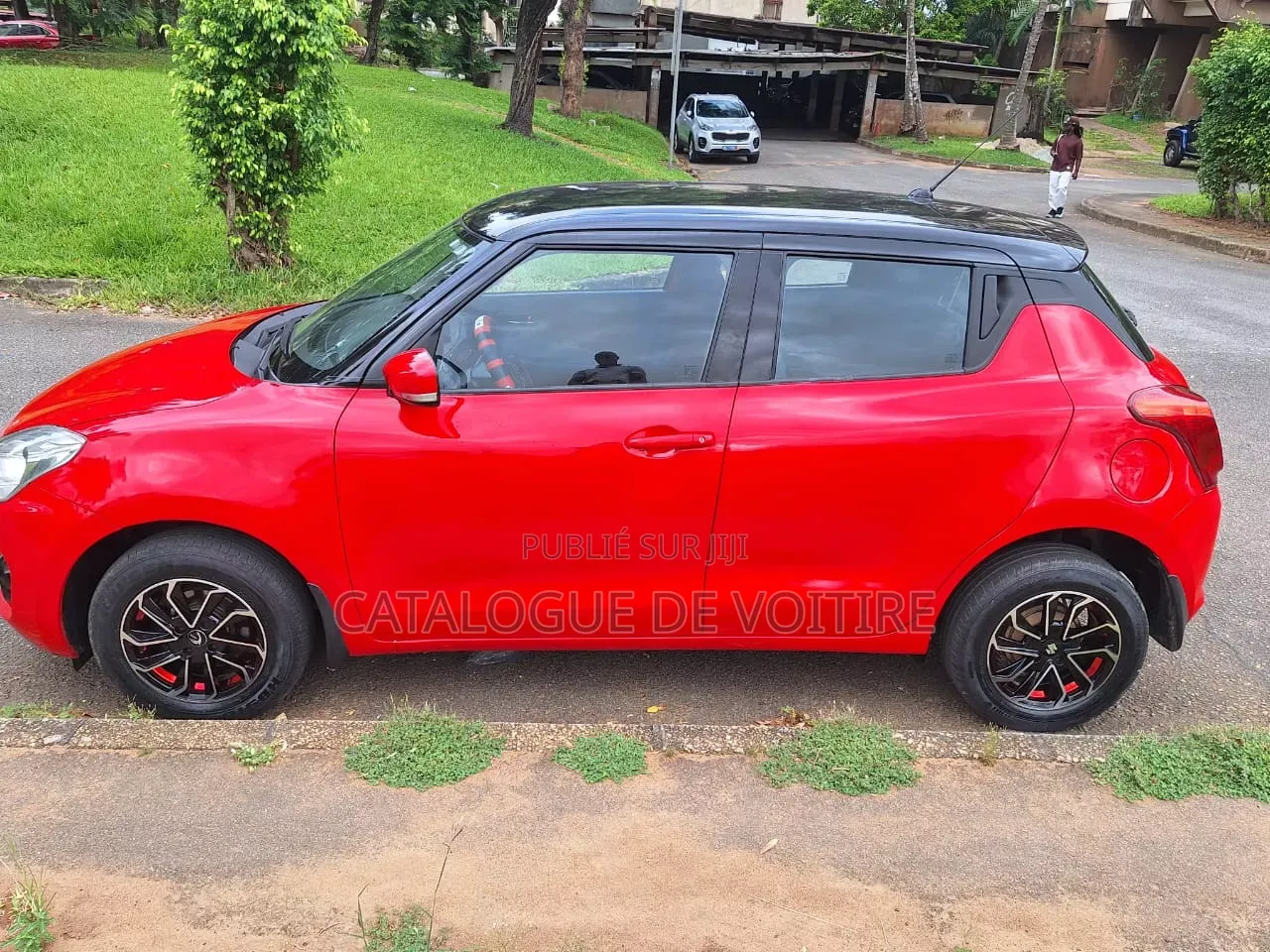 Suzuki Swift 2023 Bordeaux