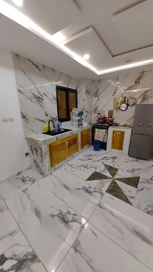 Meublé 3chbre Duplex dans Elite Immobilier, Toumodi à Louer