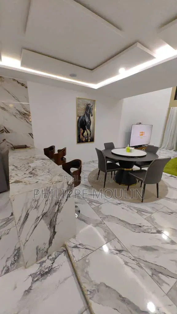 Meublé 3chbre Duplex dans Elite Immobilier, Toumodi à Louer