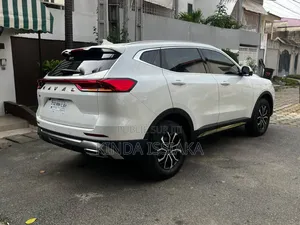 Nouveau Haval H6 2024 Blanc cassé