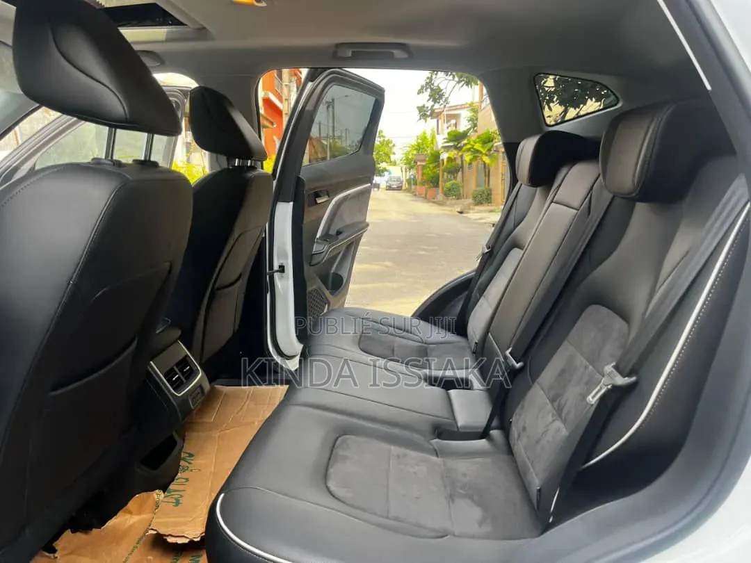 Nouveau Haval H6 2024 Blanc cassé