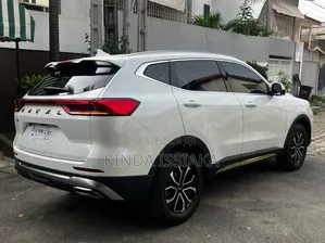 Nouveau Haval H6 2024 Blanc cassé