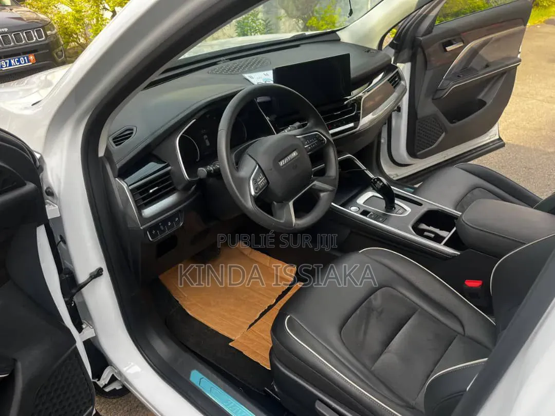 Nouveau Haval H6 2024 Blanc cassé