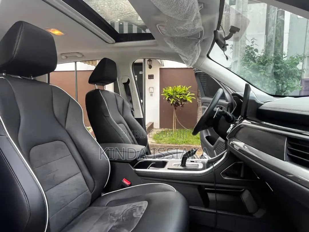 Nouveau Haval H6 2024 Blanc cassé