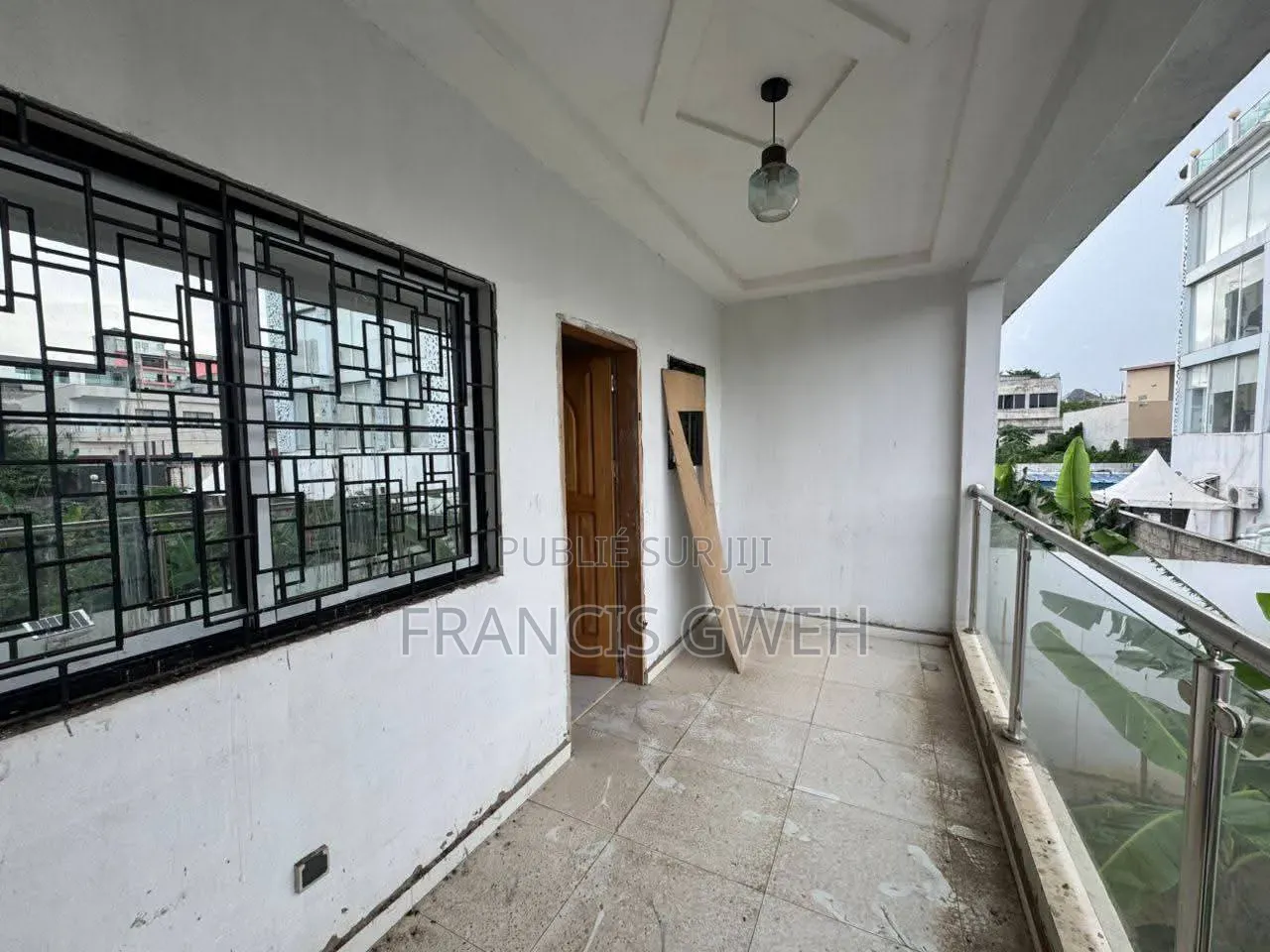 5chbre Duplex dans Francis Gweh, Cocody à Louer