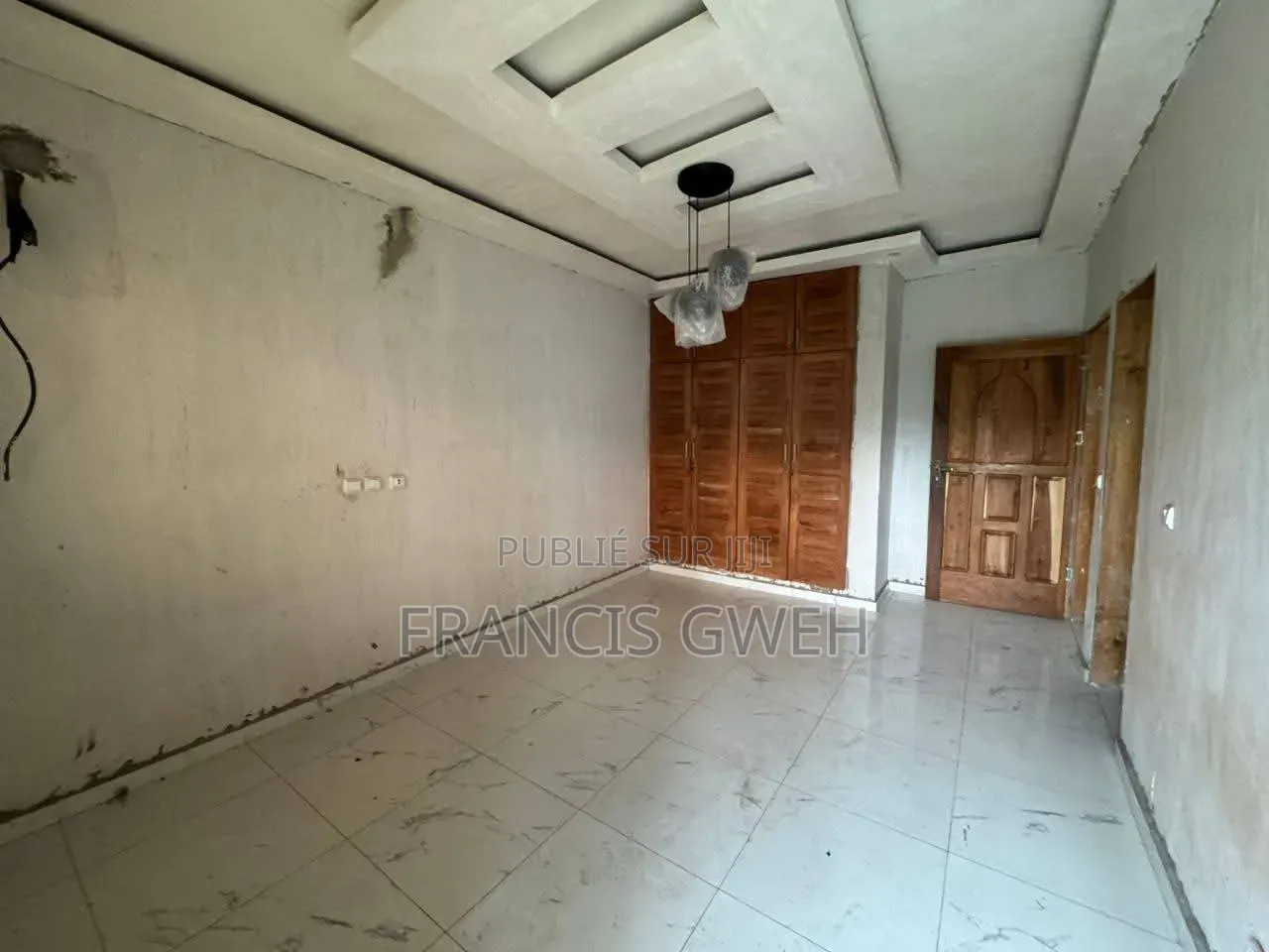 5chbre Duplex dans Francis Gweh, Cocody à Louer
