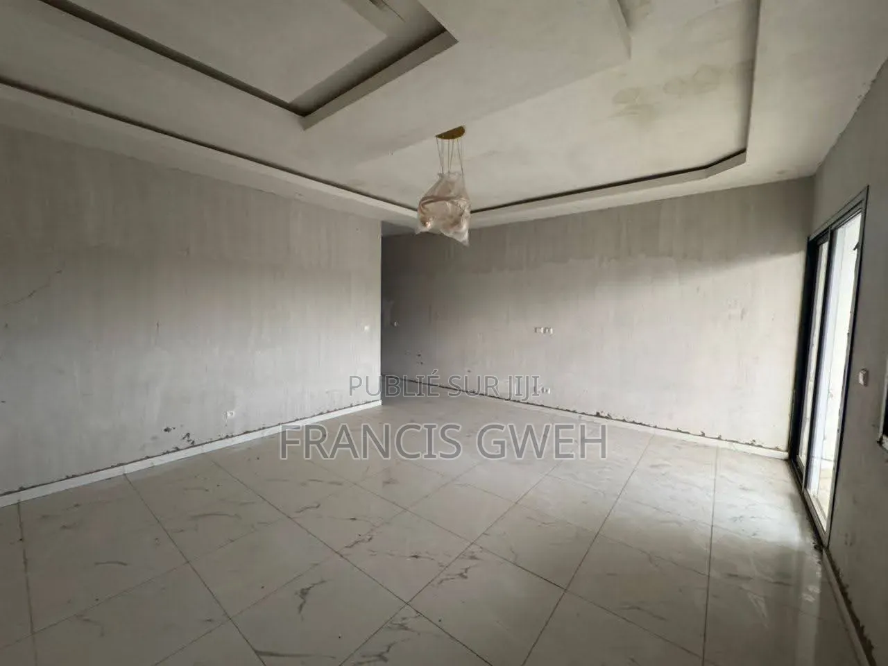 5chbre Duplex dans Francis Gweh, Cocody à Louer