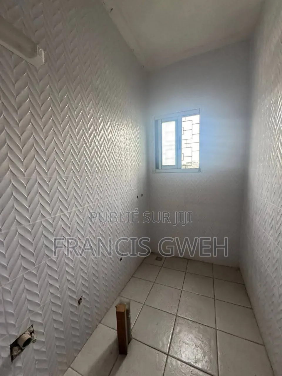 5chbre Duplex dans Francis Gweh, Cocody à Louer