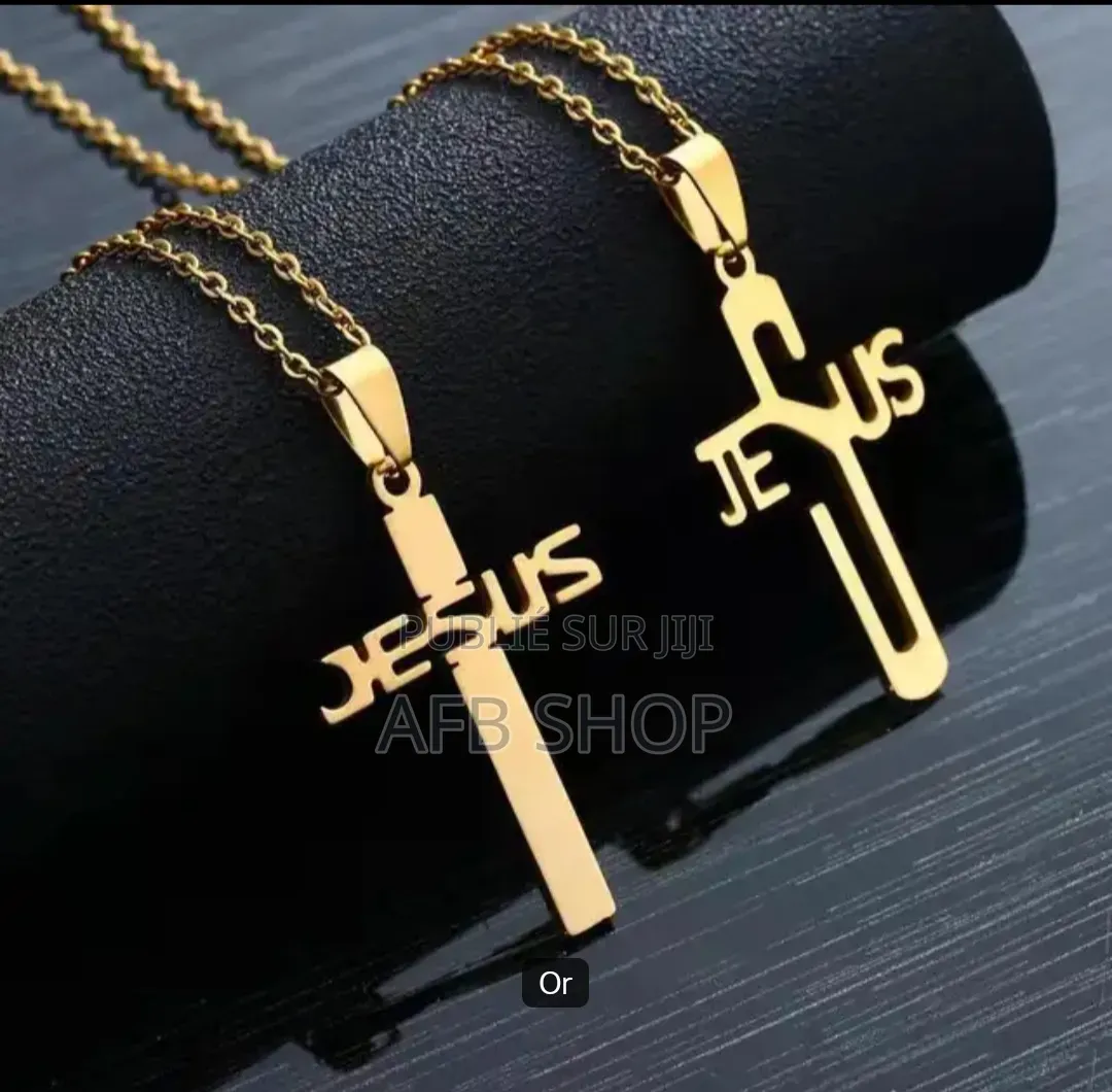 Collier Croix Jesus