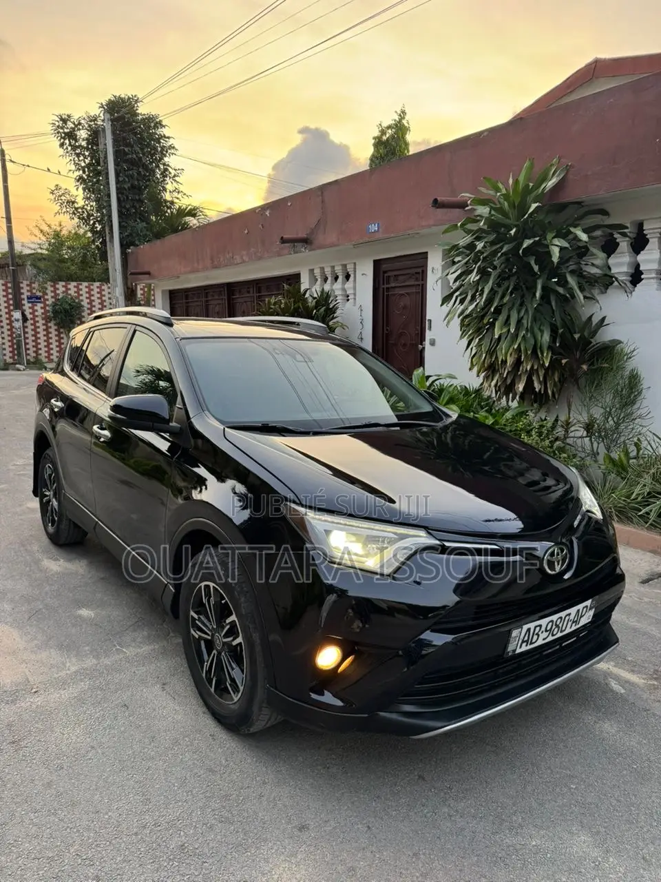 Toyota RAV4 LE AWD (2.5L 4cyl 6A) 2017 Noir