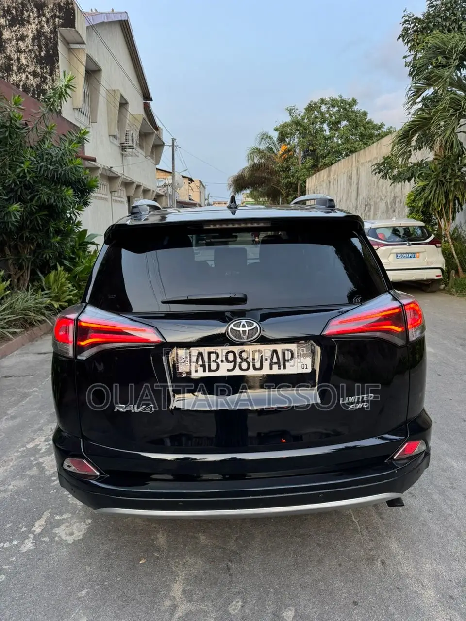 Toyota RAV4 LE AWD (2.5L 4cyl 6A) 2017 Noir