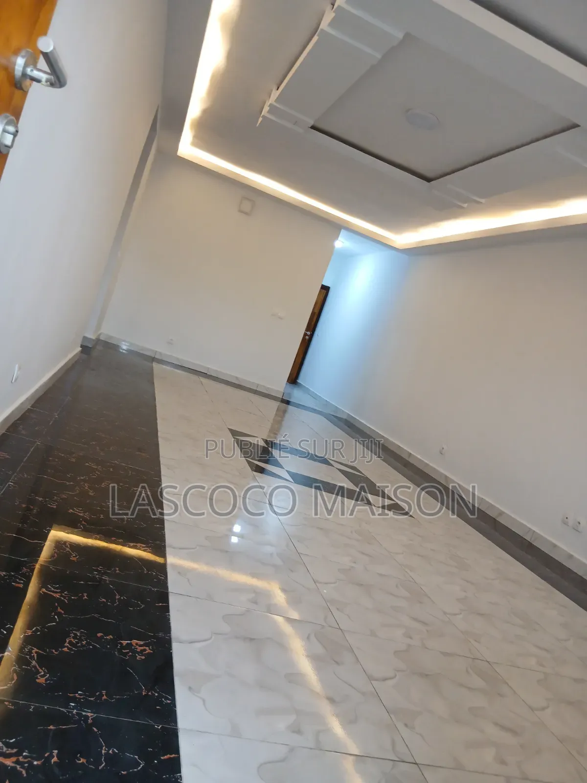 2chbre Appartement dans Lascoco Maison, Cocody à Louer