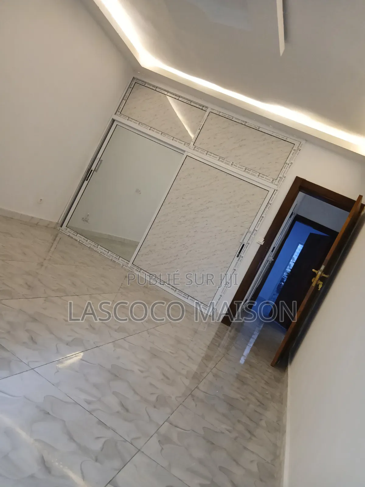 2chbre Appartement dans Lascoco Maison, Cocody à Louer