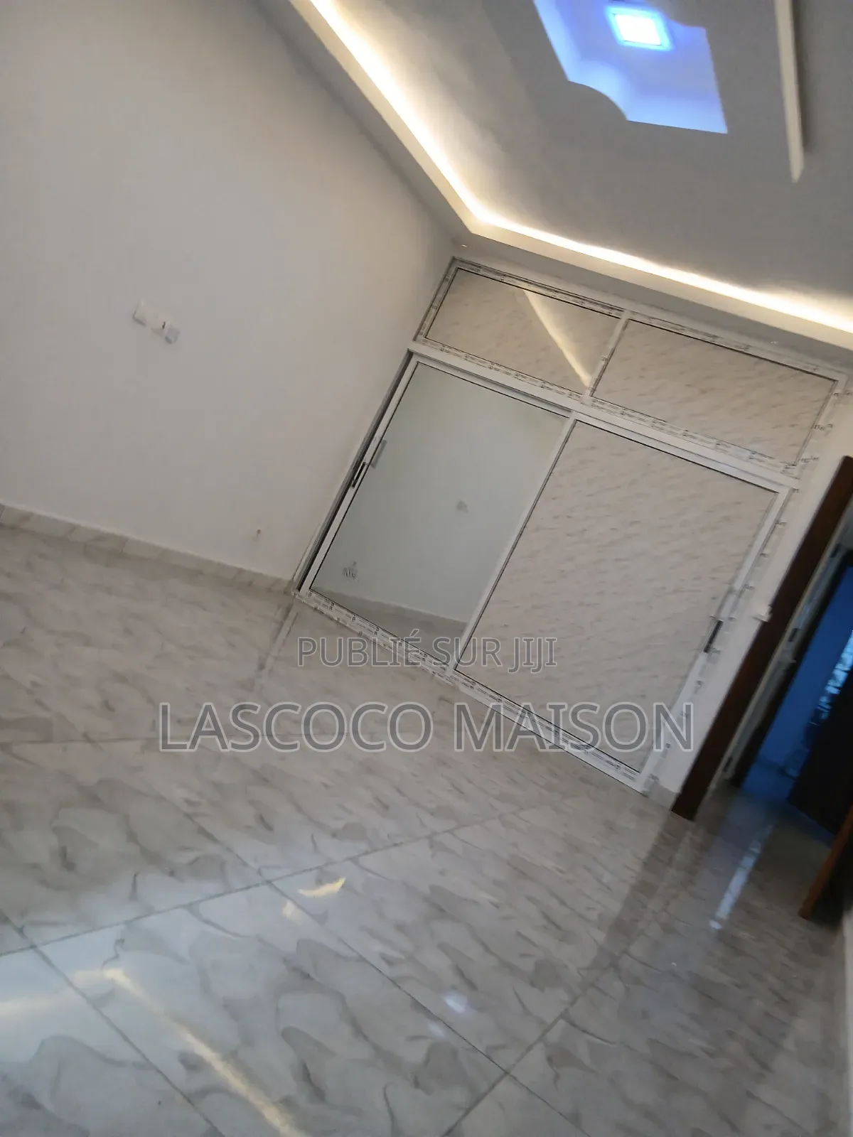2chbre Appartement dans Lascoco Maison, Cocody à Louer