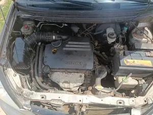 Suzuki Liana 1.6 Comfort 2004 Gris