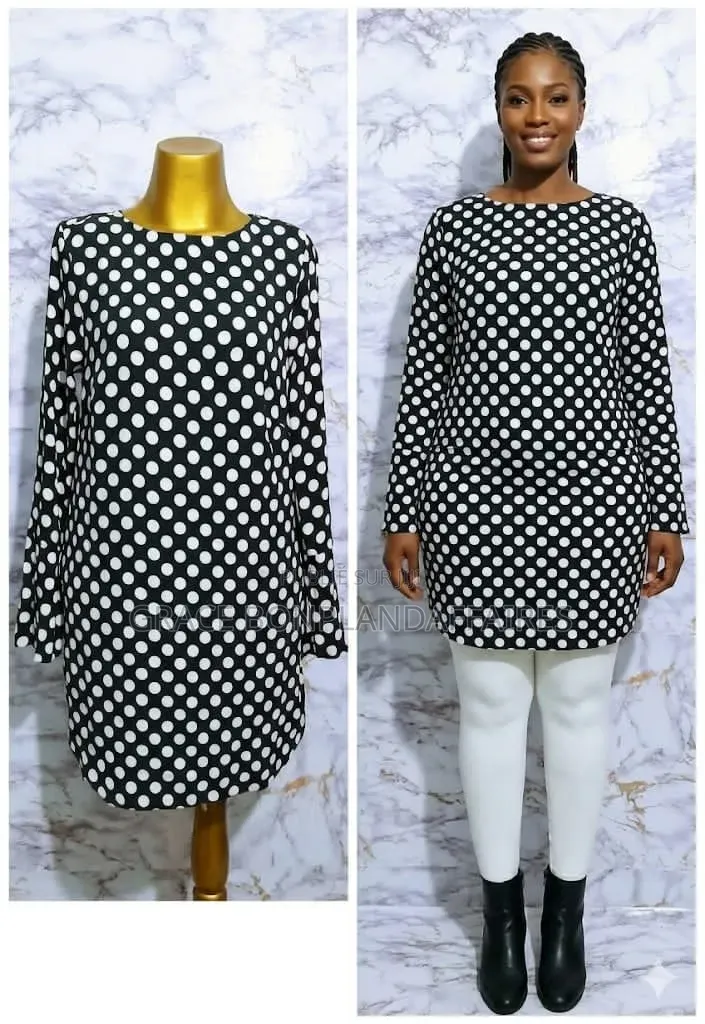 Tunique Noire À Pois Blancs Pour Femme. Solde : 1500fcfa