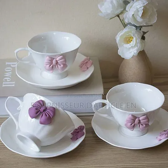 Ensemble Tasse Et Soucoupe À Café Haut De Gamme.