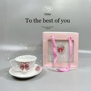 Ensemble Tasse Et Soucoupe À Café Haut De Gamme.